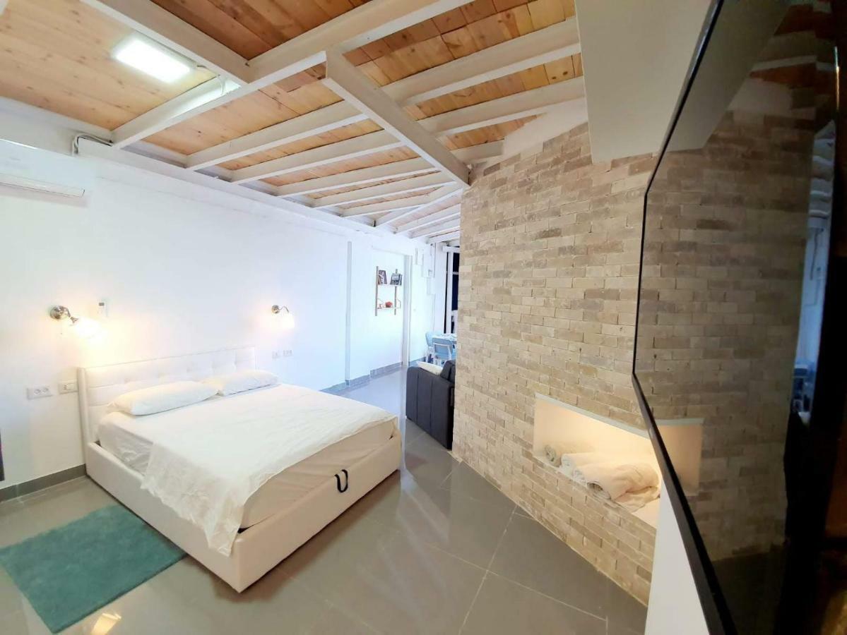 Agas Holiday Apartments - Gai Boutique Тиберия Екстериор снимка