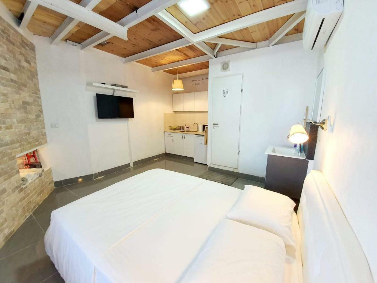 Agas Holiday Apartments - Gai Boutique Тиберия Екстериор снимка